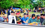 Digelar Tameng Adat LAMR  Bupati Inhu Buka Festival Pacu Sampan