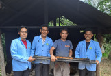 Mahasiswa Kukerta Unri Tanjung Belit Tinjau dan Promosikan  Pabrik Gula Aren