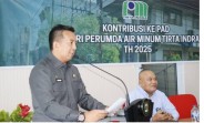 Direktur Perumda Air Minum Tirta  Indra Serahkan Dana Laba Hasil Usaha Kepada Sekda Inhu
