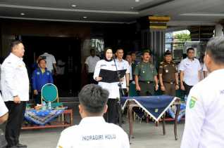 Bupati Rezita Lantik dan Kukuhkan 14 Pengurus Kecamatan Karang Taruna