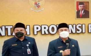 Gubri Lantik 10 Pejabat Pratama Dan Administrasi