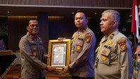 Polres Inhu Terima Dua Penghargaan Bergengsi