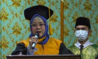 Putri Melayu Kelahiran Kota Selat Panjang Jadi Profesor IT Pertama di Riau