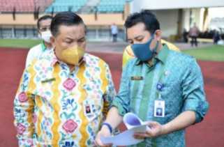 Bukti Peduli, Pemprov Riau akan Perbaiki dan Rawat Stadion Utama