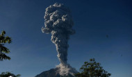 Gunung Merapi Erupsi Lagi Mencapai 1,5 KM