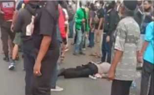 Diduga Depresi, Polisi Lompat Dari Angkot Yang Melaju
