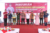 Kapolres Inhu Resmikan Kelurahan Kambesko Rengat  Sebagai Kampung Bebas Narkoba