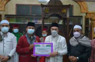 Gubri Serahkan Bantuan Usaha untuk Remaja Masjid