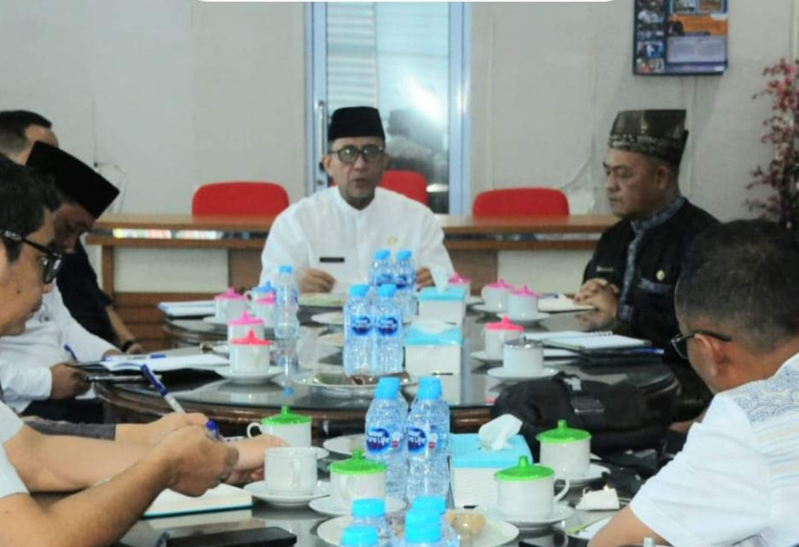 Plt. Bupati Inhu Pimpin Rapat Kerja Bersama Kepala OPD dan Camat.