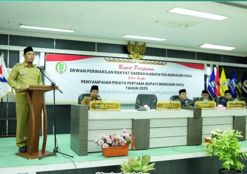 Bupati Inhu Sampaikan Pidato Pertama Dalam Rapat Paripurna Dewan