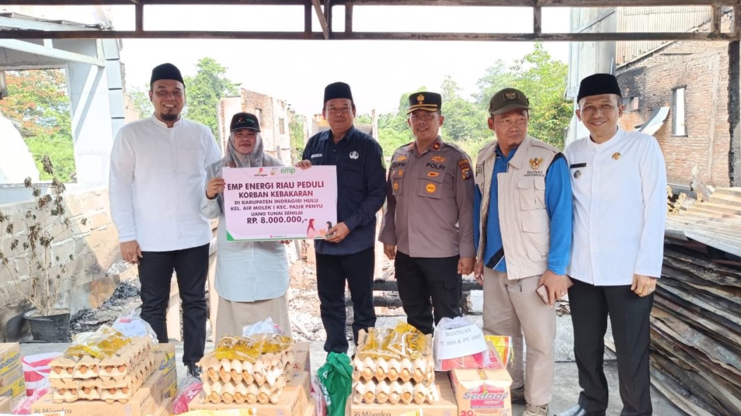 PT EMP Energi Riau Peduli Bantu Korban Kebakaran Air Molek I