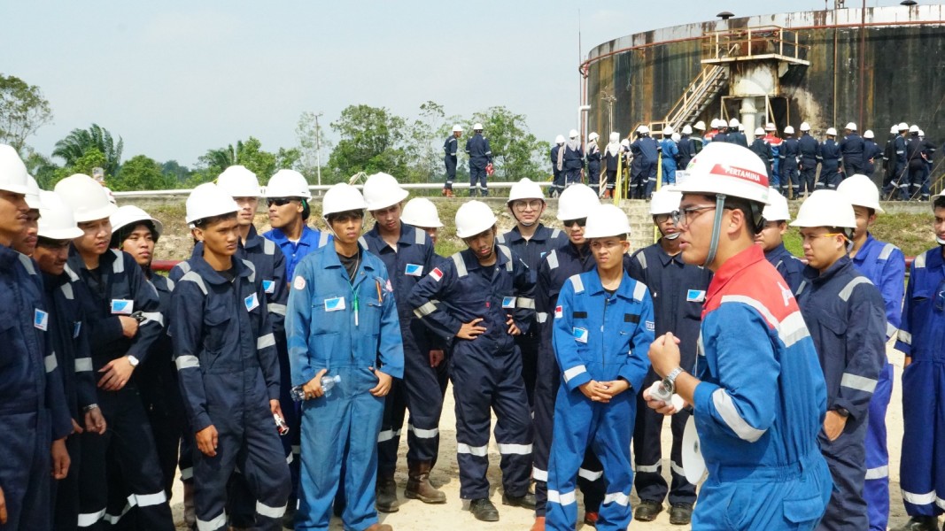 Pertamina EP Lirik Perkenalkan Industri Hulu Migas kepada 76 Mahasiswa UIR