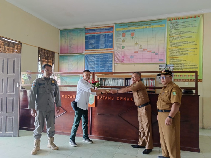 PT Tasmapuja Serahkan Bantuan Dana Penanganan Stunting