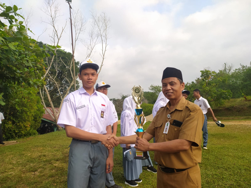 SMAN Lirik Boyong Juara Meriahkan HUT Pramuka