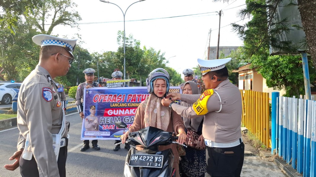Kasat Lantas Polres Inhu Ajak Masyarakat Tertib Berlalu Lintas