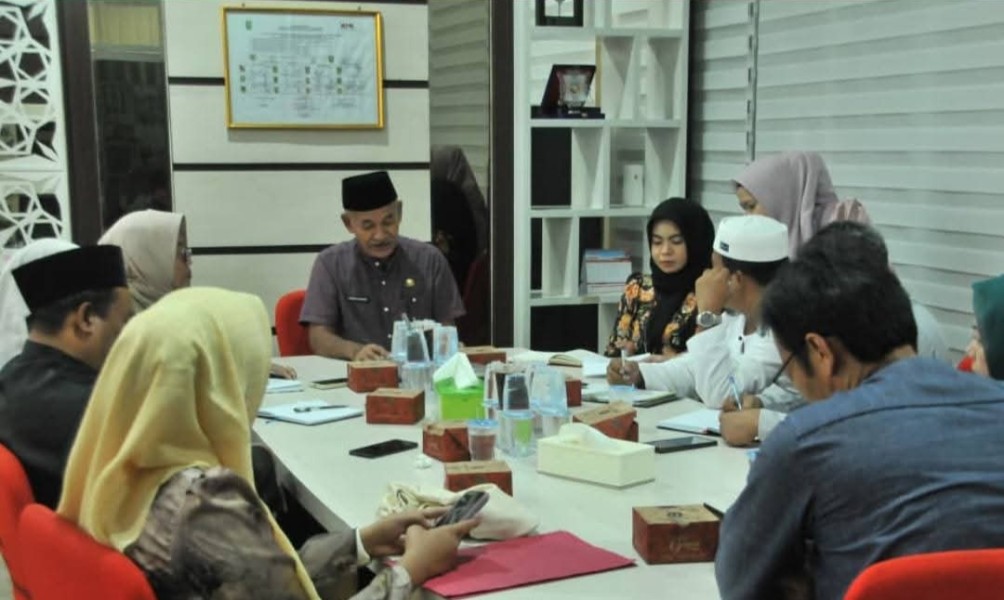 Asisten Syaiful Pimpin Rapat Persiapan Kunjungan Bupati Inhu ke Desa Sanglap