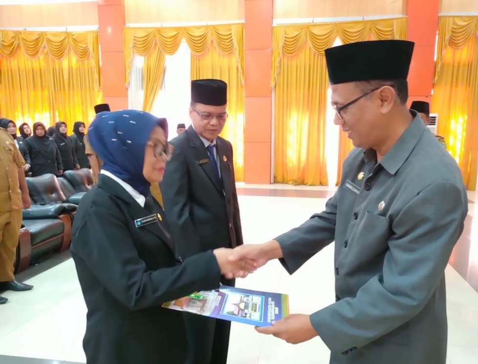 Kadisdikbud Inhu Harap Kepsek SD dan SMP Yang Dilantik Tingkatkan Mutu Pendidikan