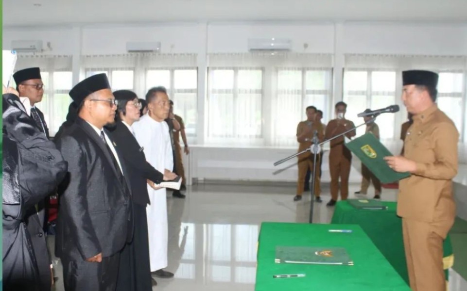 Lantik Kepala UPT Puskesmas.Sekda Inhu Kembali Ingatkan Integritas dan Jauhi Narkoba