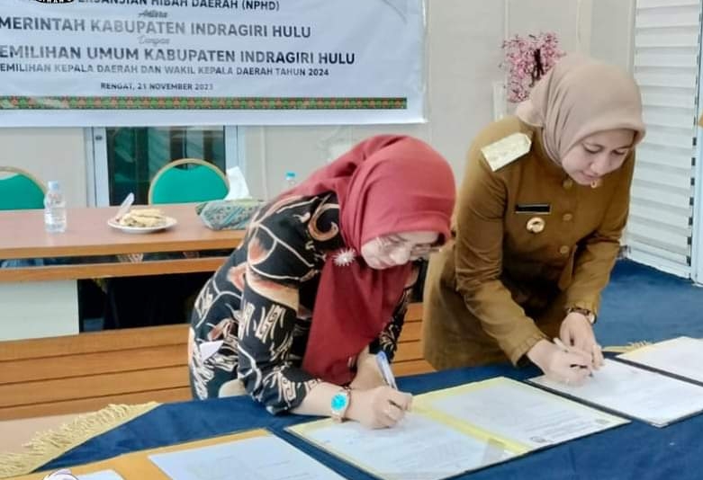 Bupati Inhu dan KPU Tandatangani NPHD Pilkada 2024