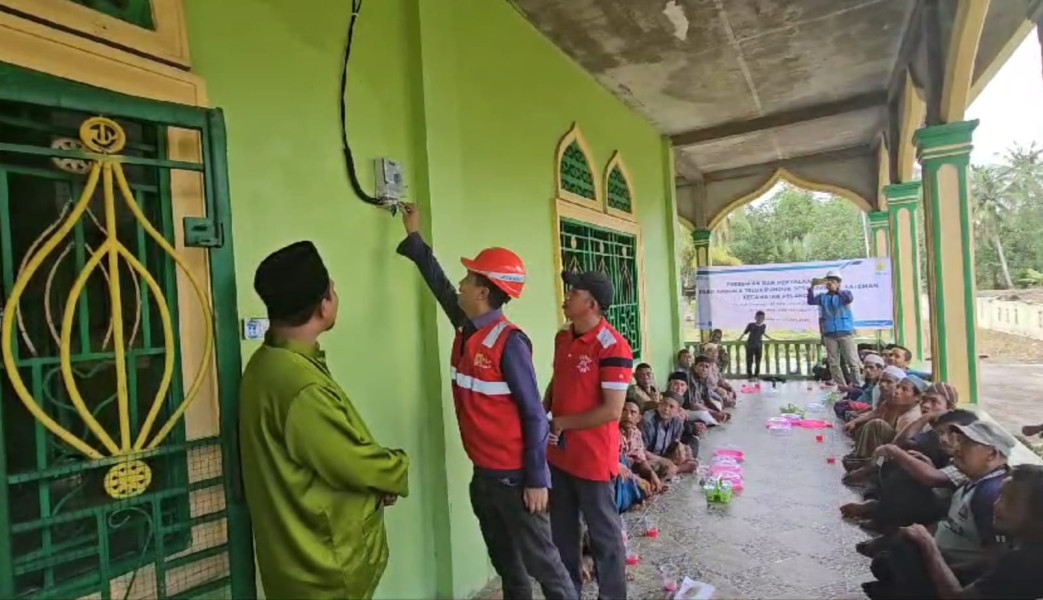 PT. PLN Terangi 2 Dusun Terpencil di Inhil