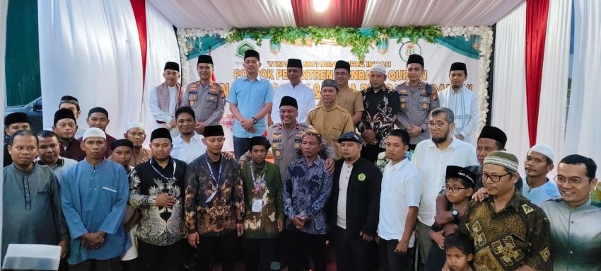 Kuatkan Silaturahmi, Brigjen Pol Jossy Kusumo Kunjungi dan Buka Puasa Bersama di Ponpes Mamba'ul Quran Kampar