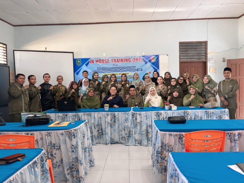 Tingkatkan Pengetahuan SMAN I Lirik Gelar IHT Bersama Unilak Super Motivation