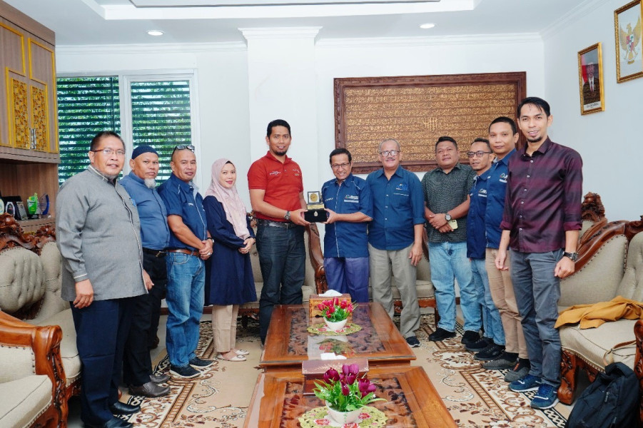 Dalam Rangka Peringatan HPN dan HUT JMSI ke-4, Pengurus JMSI Riau Audiensi ke Kampus UMRI