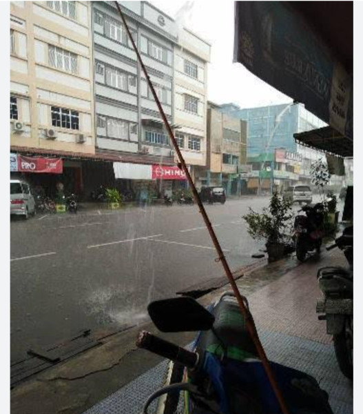 Hujan Disertai Petir Akan Terjadi Diawal Tahun Baru