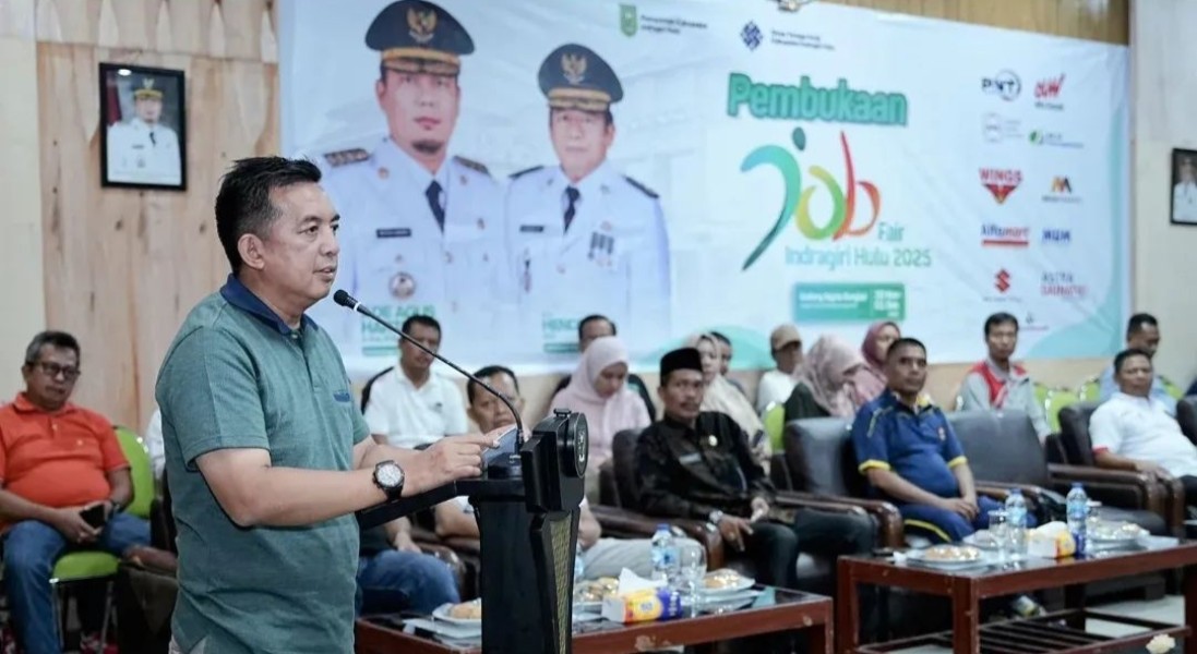 Perdana, Sekda Zulfahmi Buka Job Fair Di Inhu.