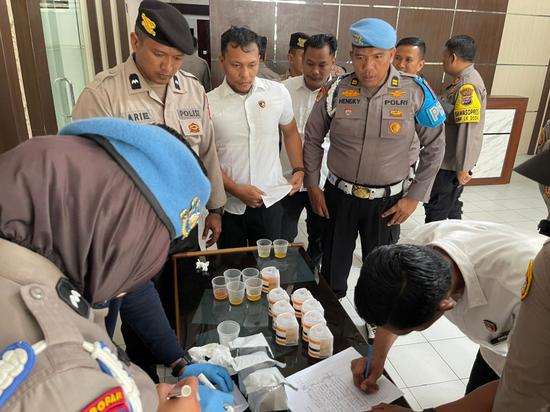 Propam Polda Riau Razia Setiap Personel Polres Inhu.