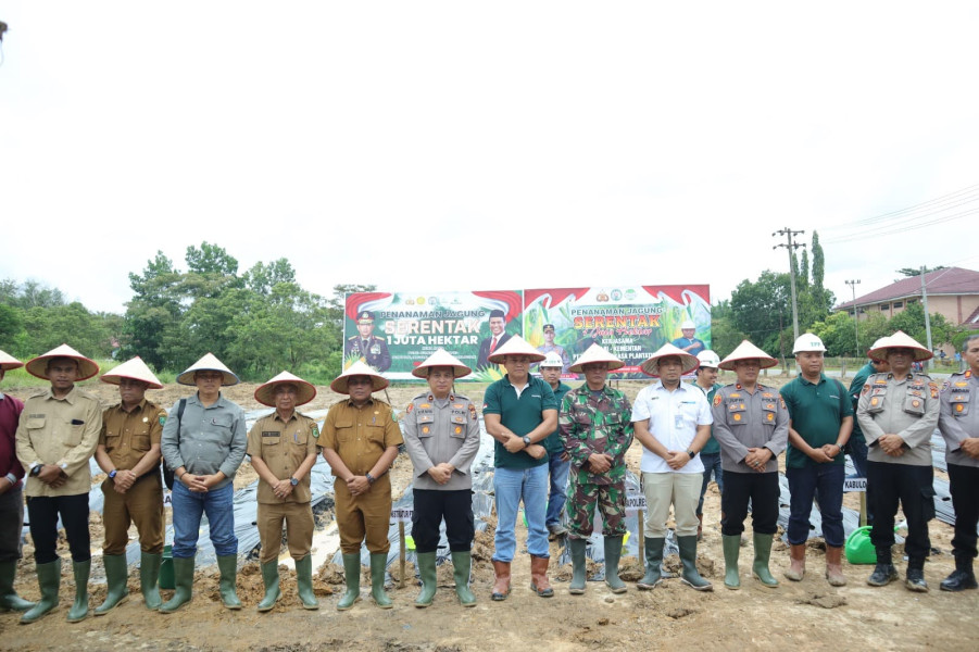 Program Ketahanan Nasional,Polres Inhu Gandeng PT TPP Tanam Jagung