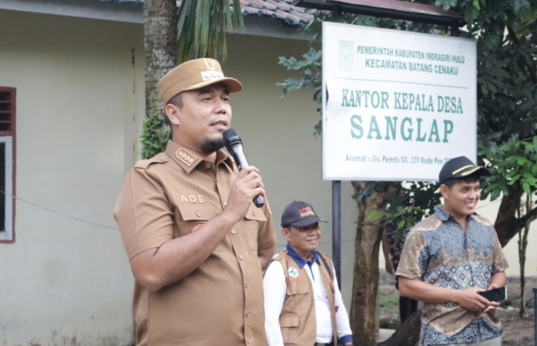 Kunker Ke Desa Sanglap. Bupati Inhu Komitmen Monitor Kondisi Desa