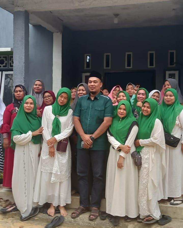 Tak Kenal Lelah Bacalon Bupati Inhu Ade Agus Berupaya Memenuhi Undangan Masyarakat