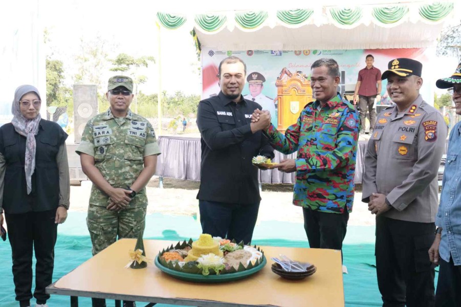 Bupati Inhu Bersama Buruh Peringati Mayday