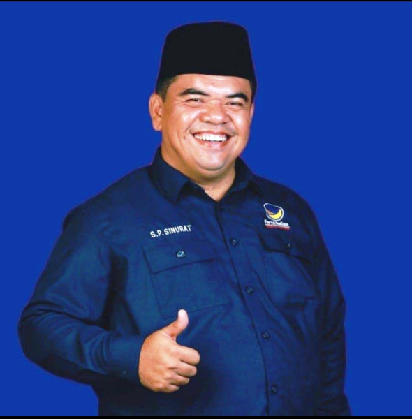 Bang Nurat Beri Dana Pembinaan Kepada Sampan Sikocik Molik Sitampan Gagah