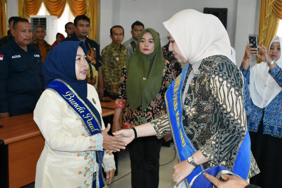 Kukuhkan BUNDA PAUD Kecamatan, Bupati Inhu Canangkan Gerakan Transisi PAUD-SD