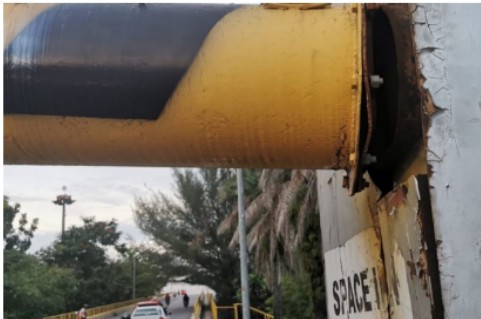 Dinas PUPR PKPP Riau Bongkar Portal Jembatan Siak 1 yang Rusak